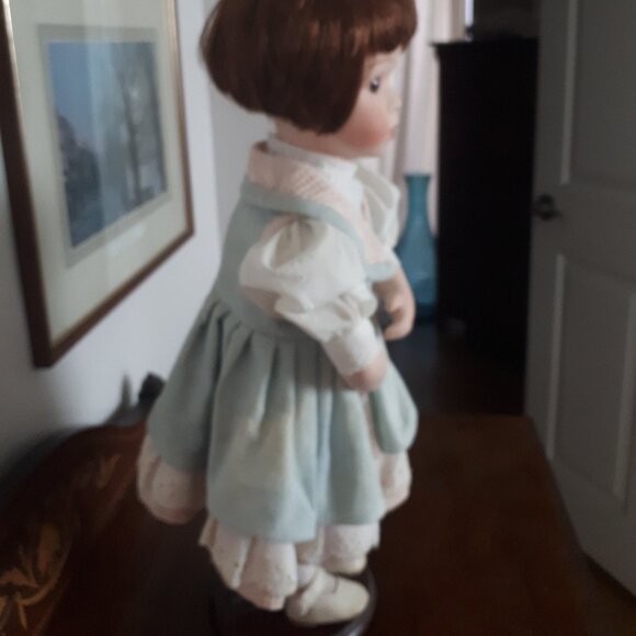 Doll with stand. - Picture 5 of 7
